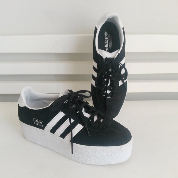 ADIDAS WOMEN'S Gazelle Up BLACK/WHITE SNEAKERS Sz-US 7 - Picture 12 of 12